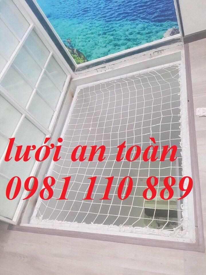Lưới dù bóng, trắng, chịu lực dùng an toàn và trang trí